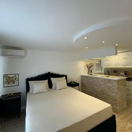 Zeleznik Apartment Belgrade